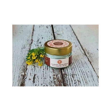 Napvirág arckrém zsíros bőrre jojoba olajjal, varázsmogyoró kivonatta, E és B vitaminokkal 30g